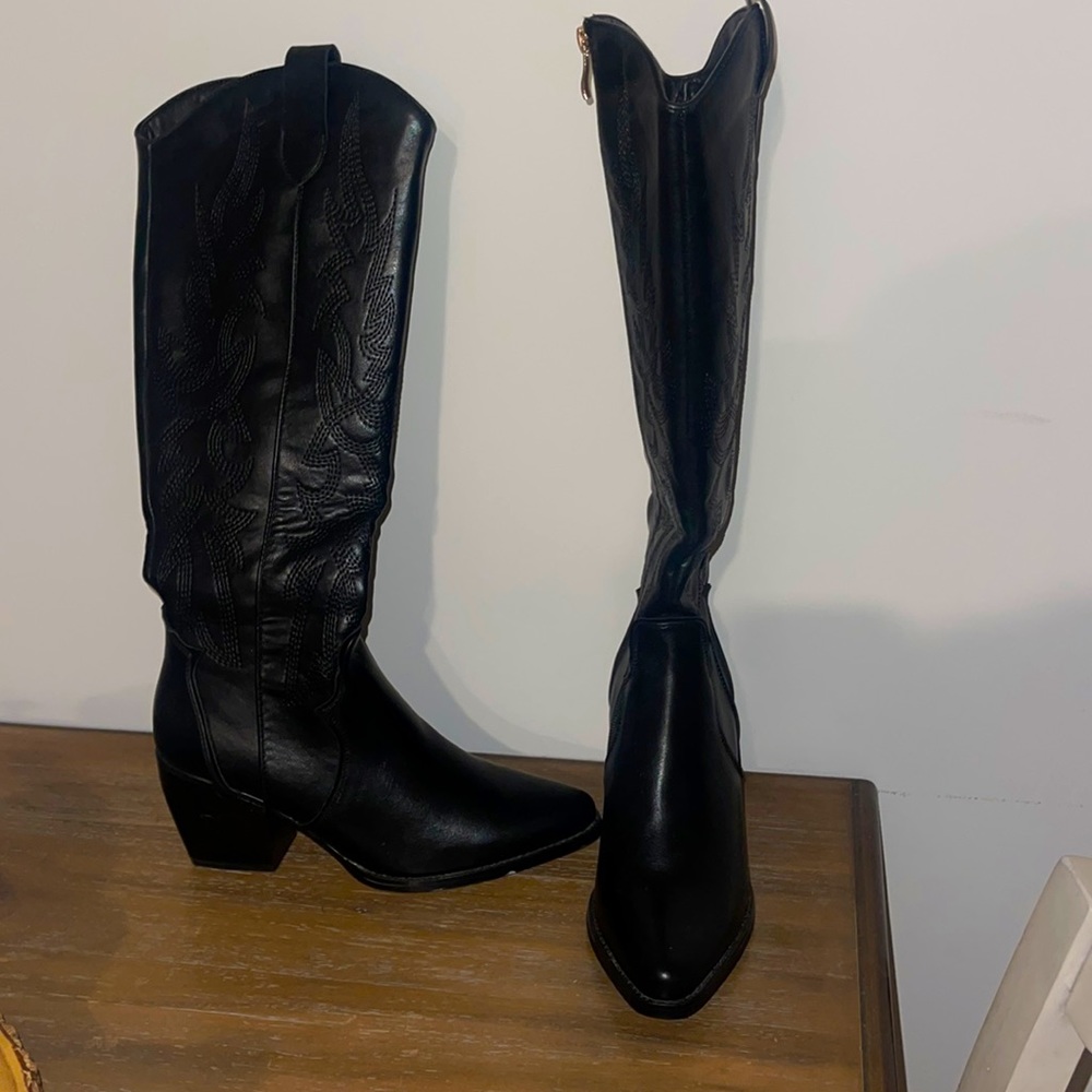Black Cowgirl Boots